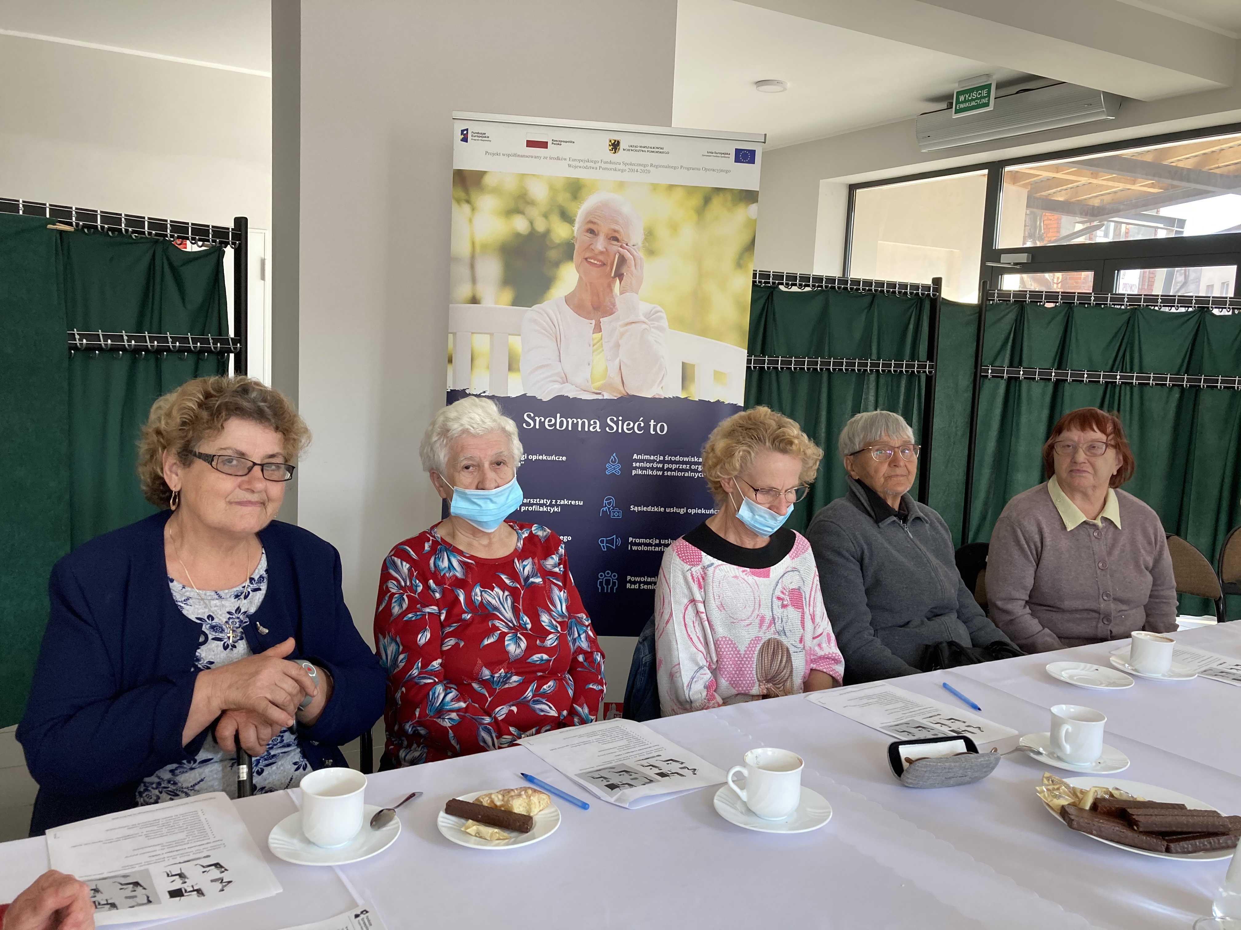 Seniorzy podczas szkolenia.